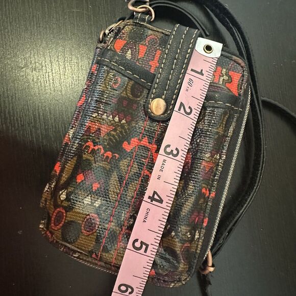 Sakroots Zipper Wallet Smartphone Crossbody Purse Bag Red Black Pattern - LOOK - Picture 8 of 8